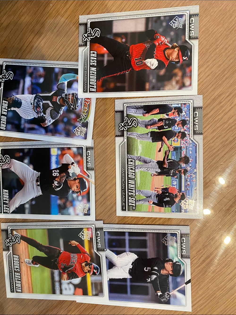 6 Topps Chicago White Sox Trading Cards - Black, Red, White